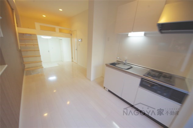 FERIO平安通 リビング