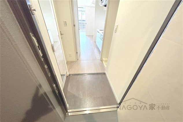 プレサンス広小路通今池 玄関