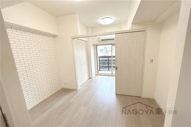 プレサンス広小路通今池 リビング