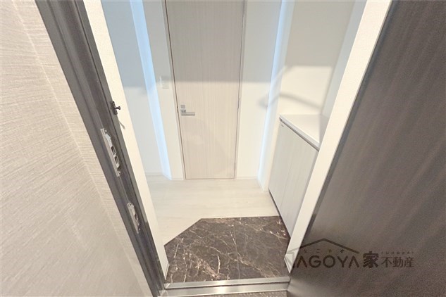 CREST TAPP新栄 玄関