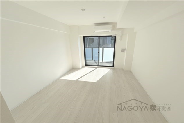 CREST TAPP新栄 リビング