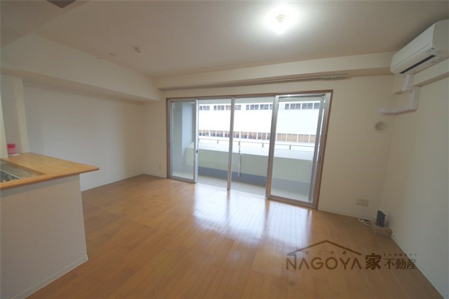 ソーラスフロント富船 リビング