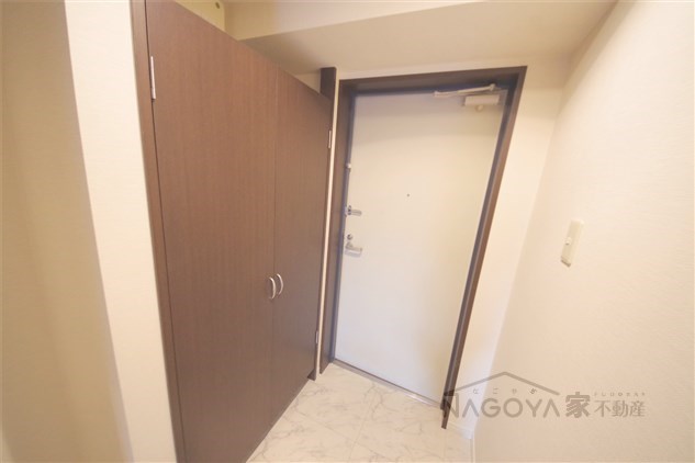 ソラナ平安 玄関