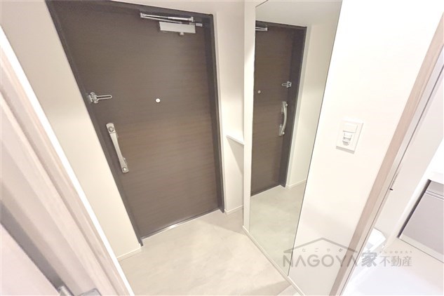 スプランディッド大須門前町 玄関