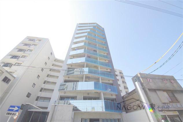 Ｔｈｅ　Ｇｌａｓｓｅｓ 外観