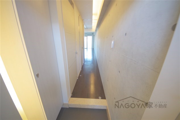 Ｔｈｅ　Ｇｌａｓｓｅｓ 玄関