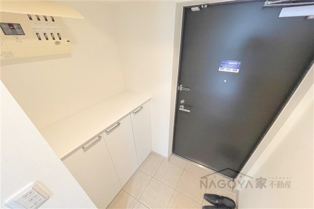 レジディア久屋大通 玄関