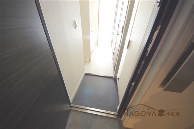 アステリ鶴舞テーセラ 玄関