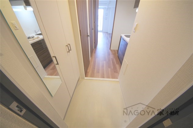 エスリード金山プルミエ 玄関