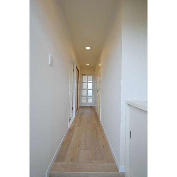 ファミール八代 玄関