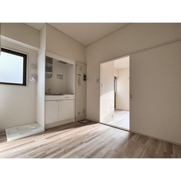 ナビオ杁中 リビング