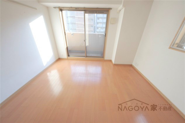 プレサンス名古屋駅前 リビング