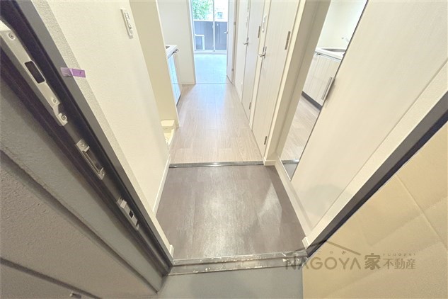 プレサンス広小路通今池 玄関