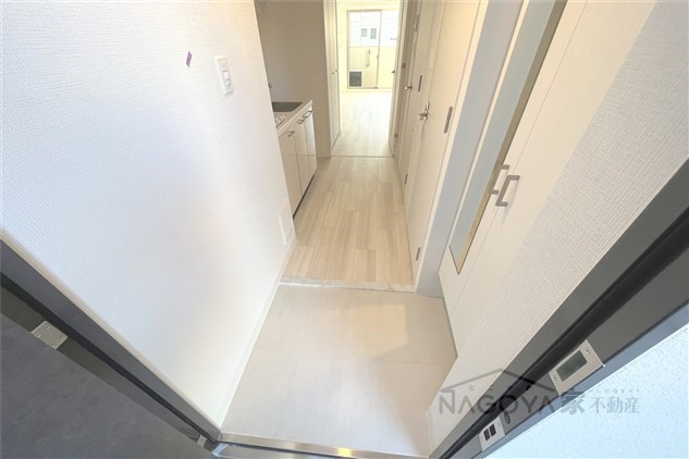 エスリード新栄グラティア 玄関