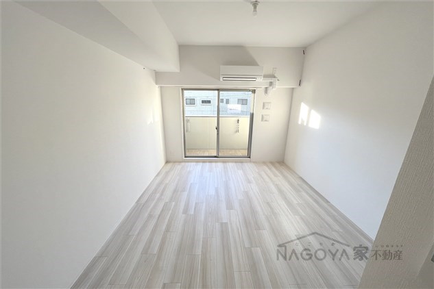 エスリード新栄グラティア リビング