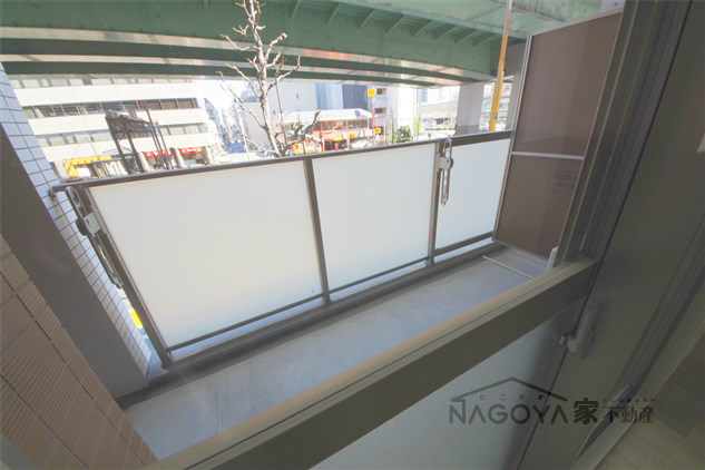 トレヴィ高岳 ベランダ