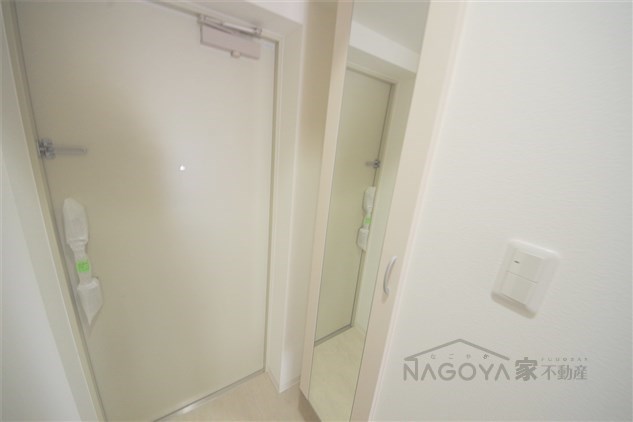 ル・ソレイユ 玄関