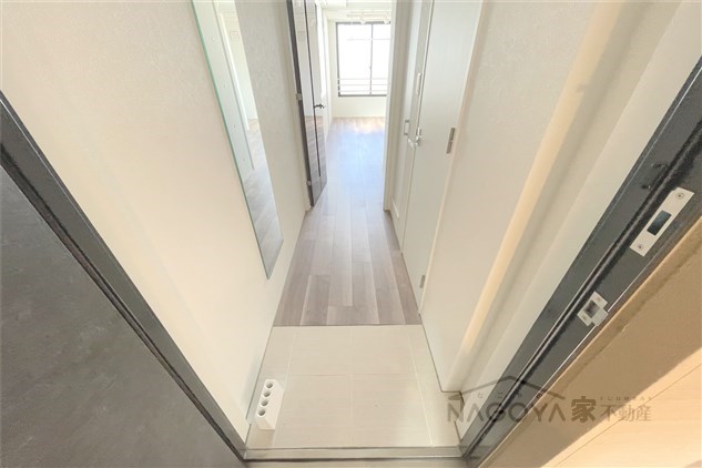 リーデンス今池 玄関