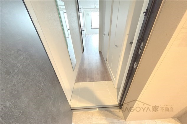 リーデンス今池 玄関