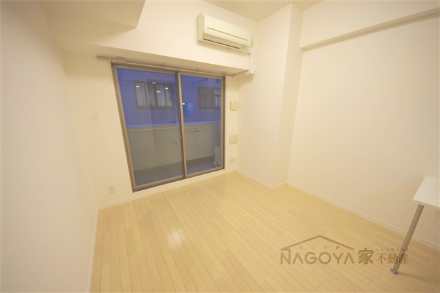 リヴシティ栄 リビング