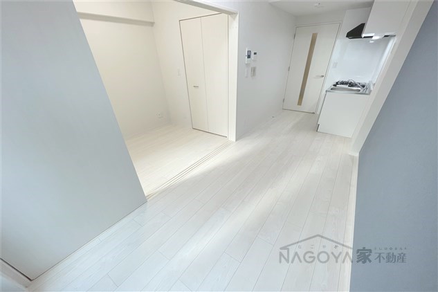 VERITAS　SHIRAKANE リビング