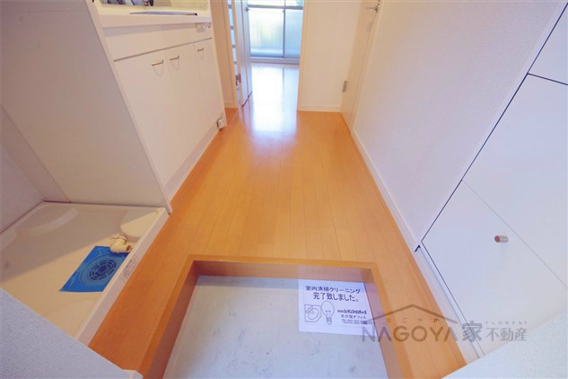 LOFT5志賀本通 玄関