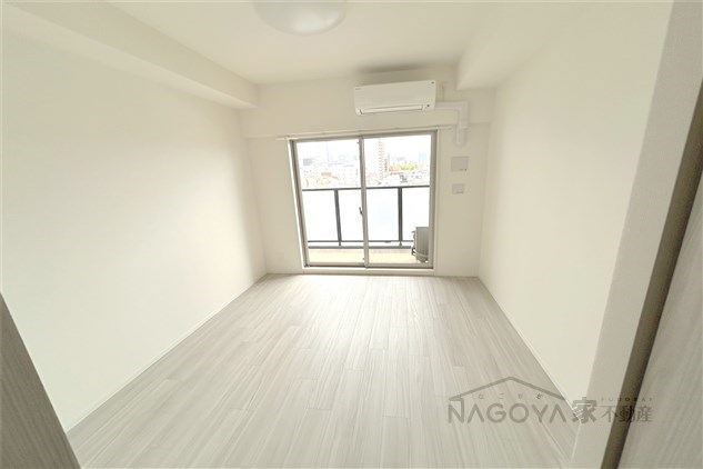 ディアレイシャス名古屋太閤通Ⅱ リビング