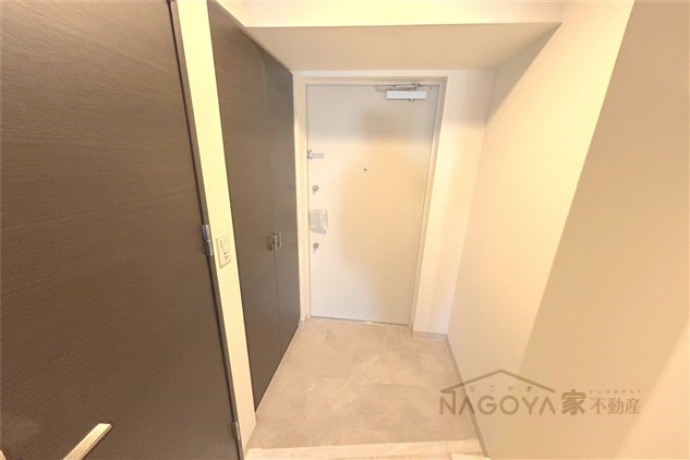 エステムコート名古屋グランツ 玄関