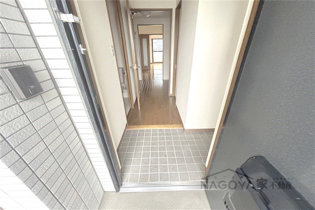 コアレジデンス 玄関