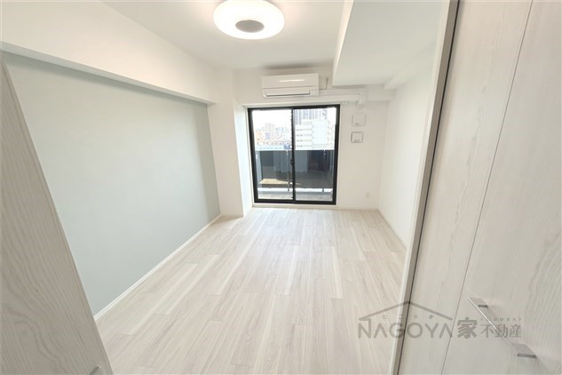 ヴェルデシア名駅南 リビング