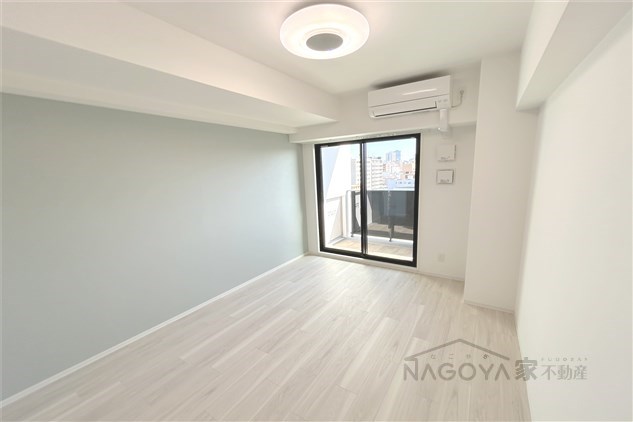 ヴェルデシア名駅南 リビング