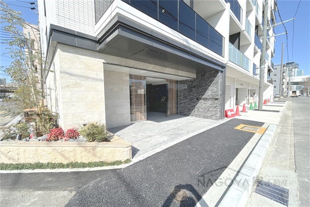 ヴェルデシア名駅南 エントランス