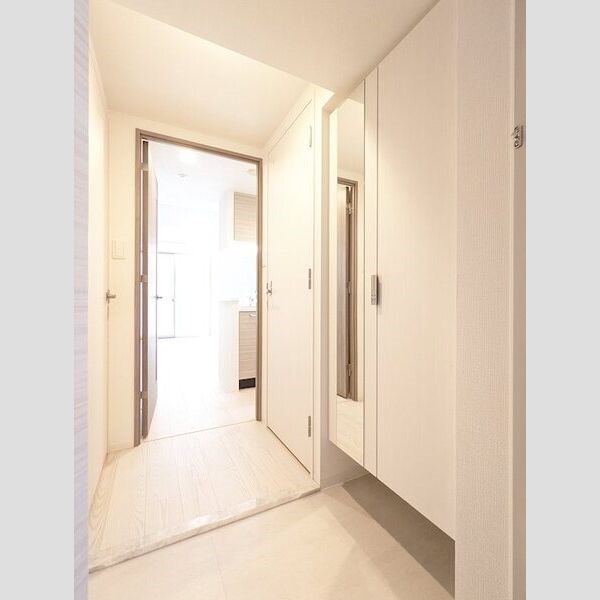 エスリード栄 THE PARK 玄関