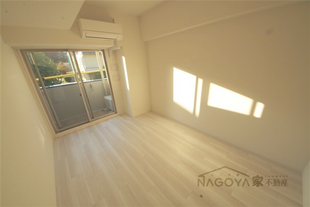 エスリード金山クラッシィ リビング