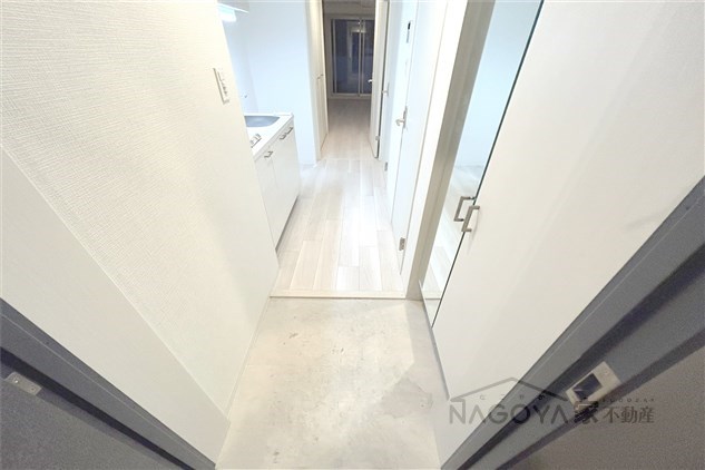 エスリード金山リュクス 玄関