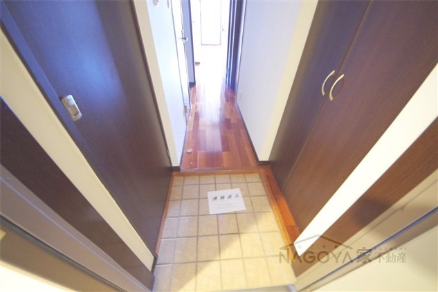 アヴニール 玄関