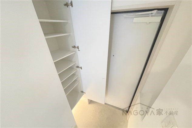 プランベイム大須駅前 玄関