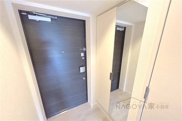 ディアレイシャス名古屋太閤通 玄関