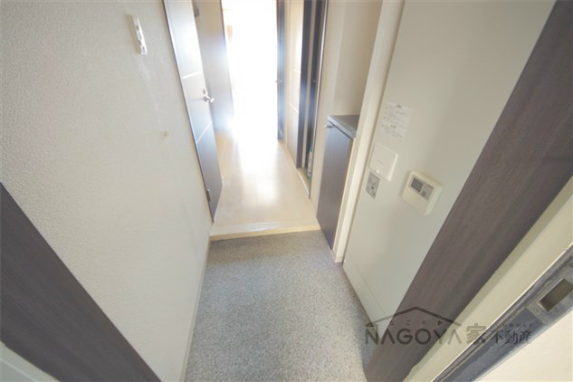 TQレジデンス名古屋錦 玄関