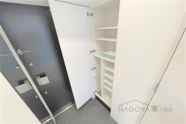 レジデンス東別院スクエアⅡ 玄関