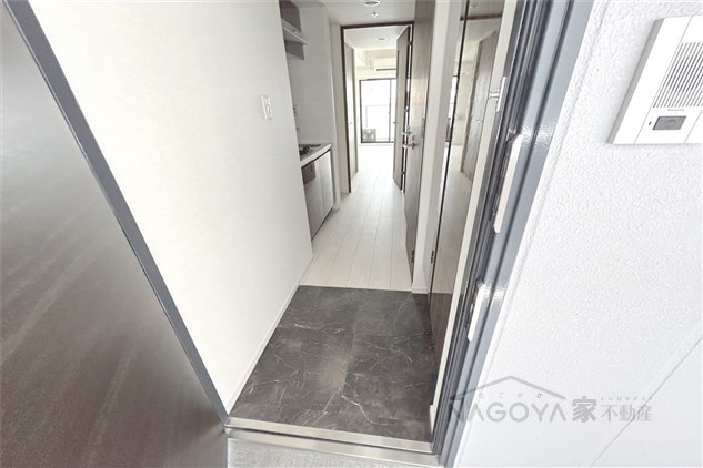 エス・キュート丸の内 玄関