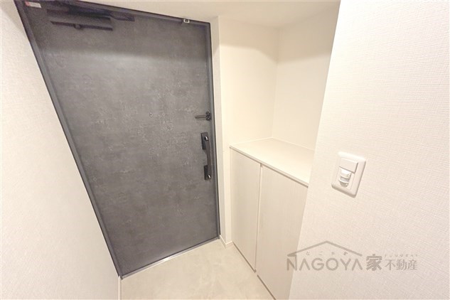 ステージファースト名古屋尾頭橋 玄関