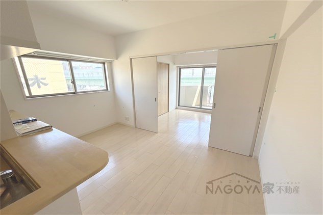 Notre Chez nous SANNOU リビング