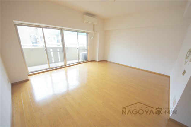 ブルームライフ今池 リビング