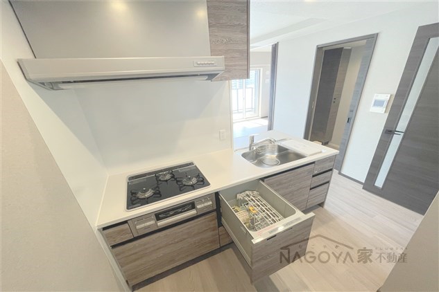 プレサンスロジェ栄パークサウス キッチン