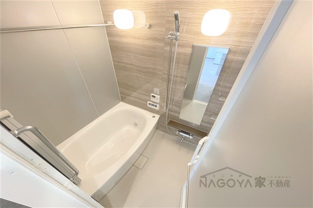 プレサンスロジェ栄パークサウス 風呂画像