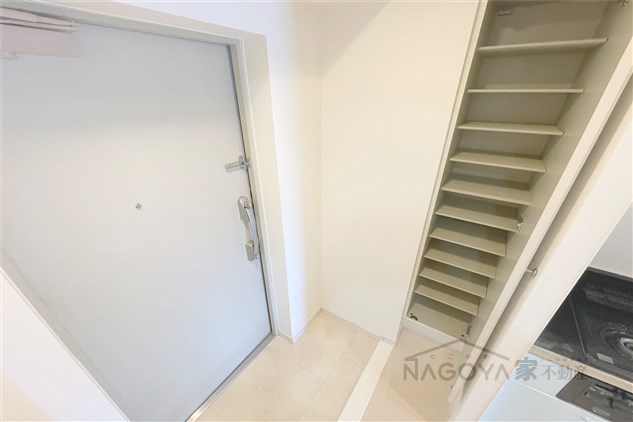 シェリールエヴァン 玄関