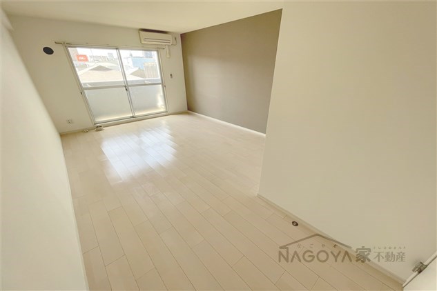 シェリールエヴァン リビング