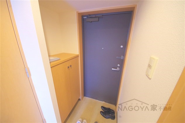 アルバ大須 玄関