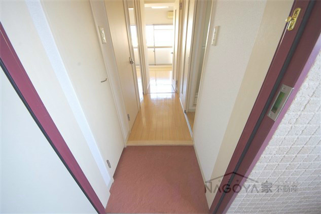 メゾン菊屋 玄関